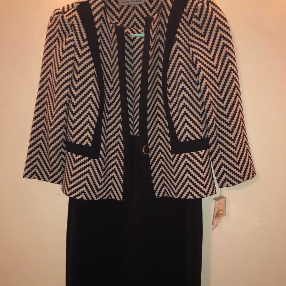 Dress suit